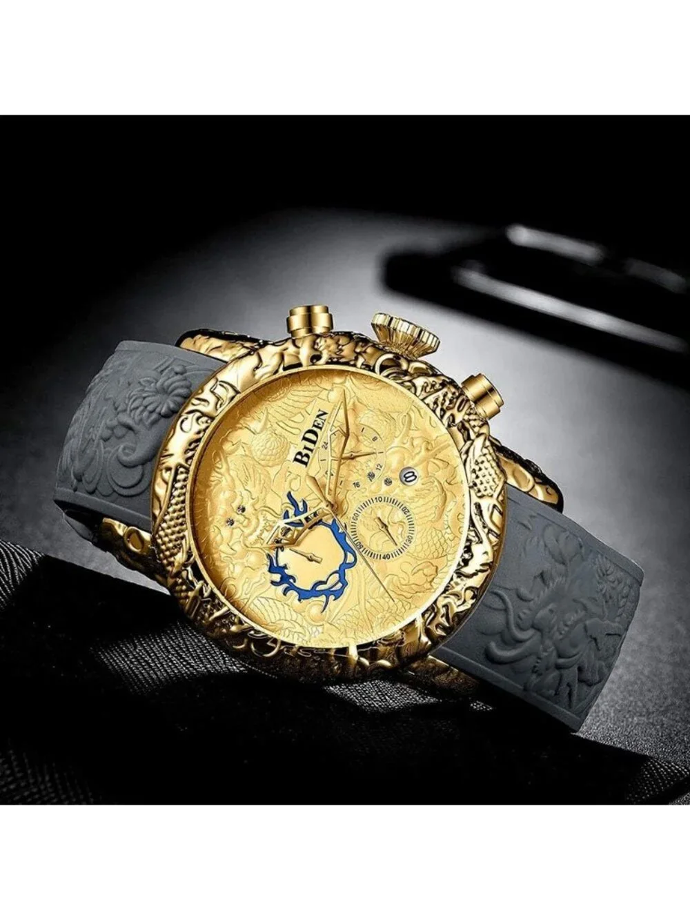 Men's Grey Gold Analog Quartz Big Dial 3D Sculpture Dragon Luxury Wrist Watch